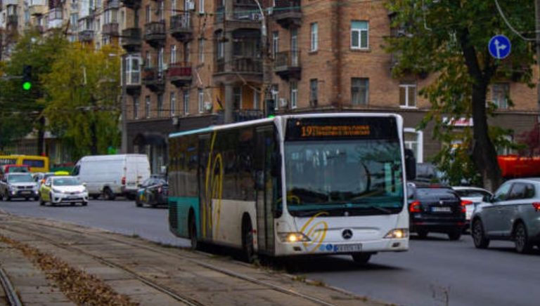 19Т автобус Київ